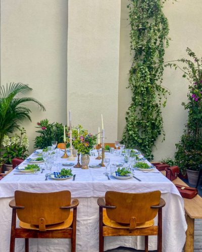 Sézane - Habillage d'une terrasse à Paris à l'occasion d'un événement pour Sézane avec des plantes d'extérieur en location.  - Kaki Paris