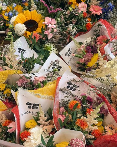 Simone Pérèle - Création de compositions florales fraîches pour les 75 ans de la marque. - Kaki Paris