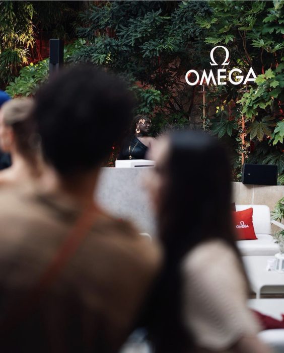 Omega - Kaki Paris