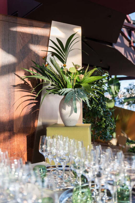 Les Ombres - Kaki Paris