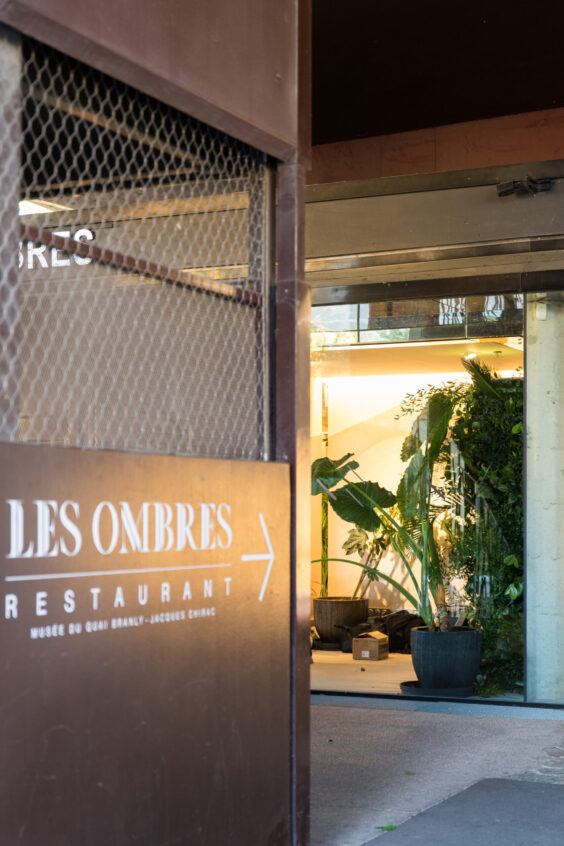 Les Ombres - Kaki Paris